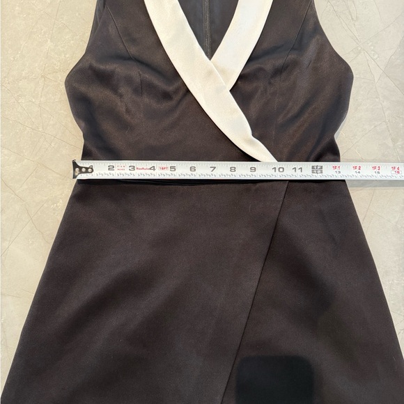 Alice + Olivia Mardell Tuxedo Romper - Picture 10 of 11